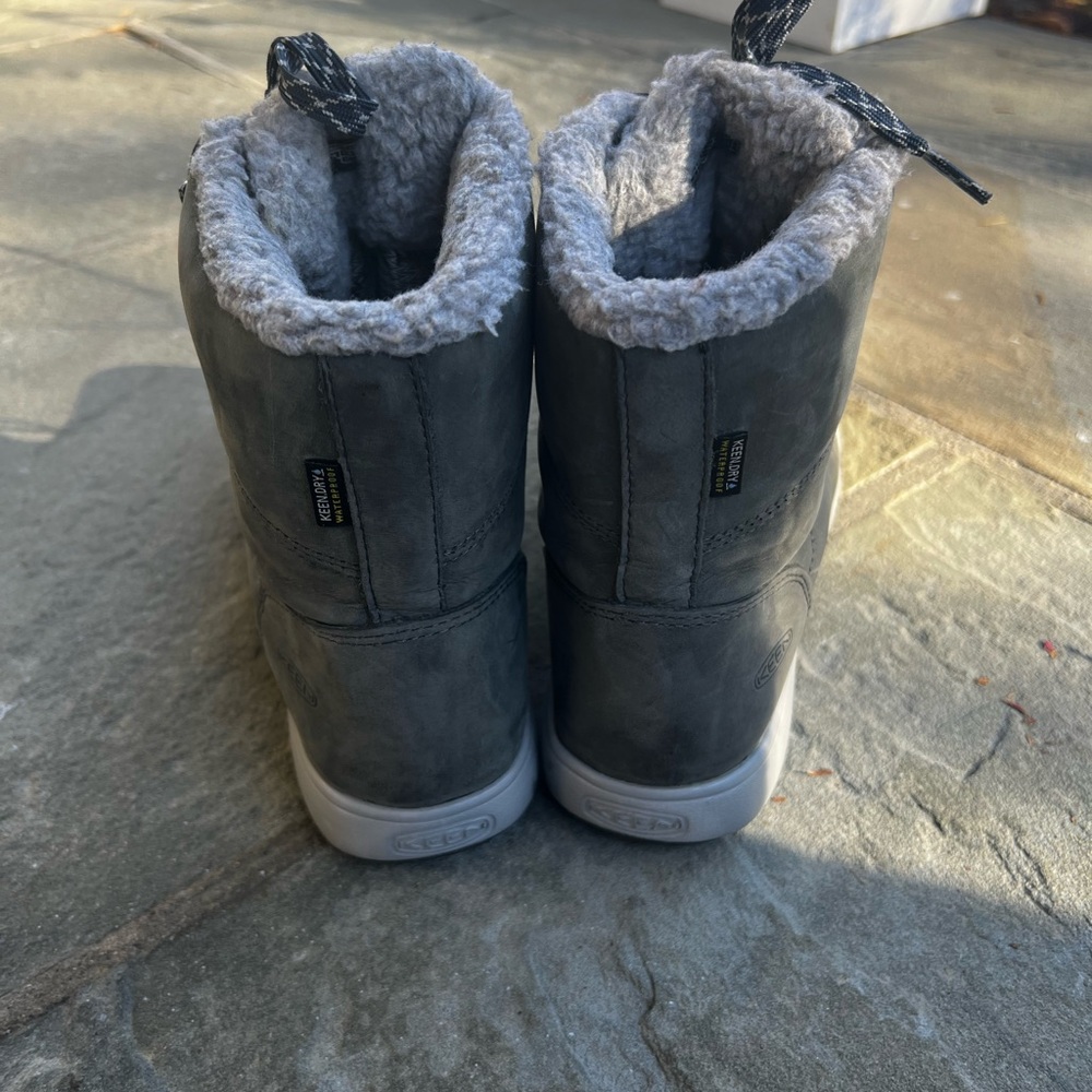Keen waterproof Elena women’s hiking boots, size 8.5US, 39EU. Worn twice! - Picture 3 of 7